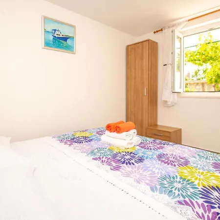 Snjezana By Interhome Razanj