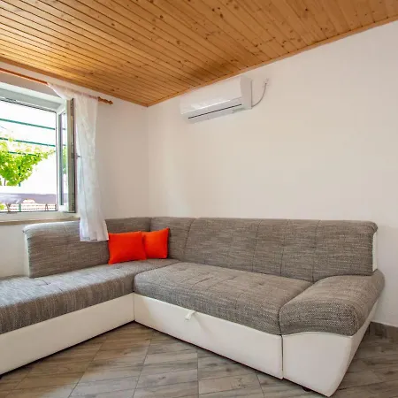 Snjezana By Interhome Razanj